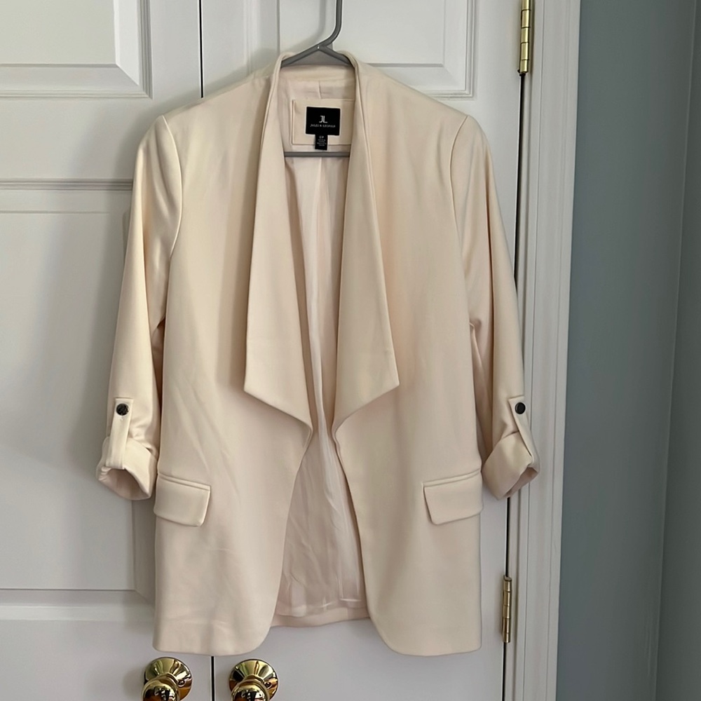 Ivory lightweight blazer. Small. Never worn.